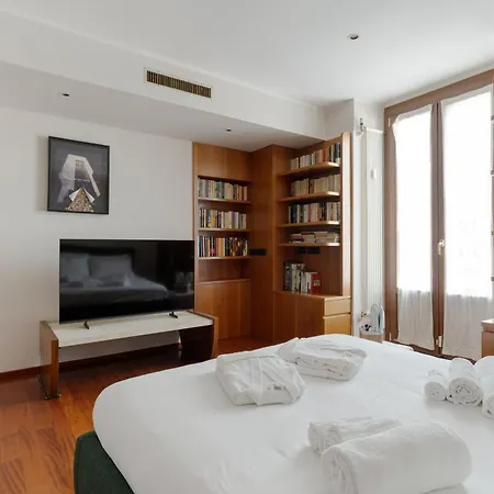 Apartament Brera Quadrilocale Di Lusso Con Sauna